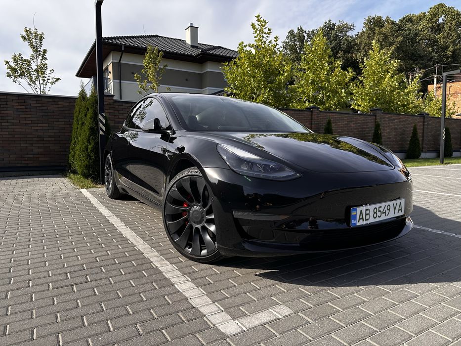 Tesla model 3 Perfomance