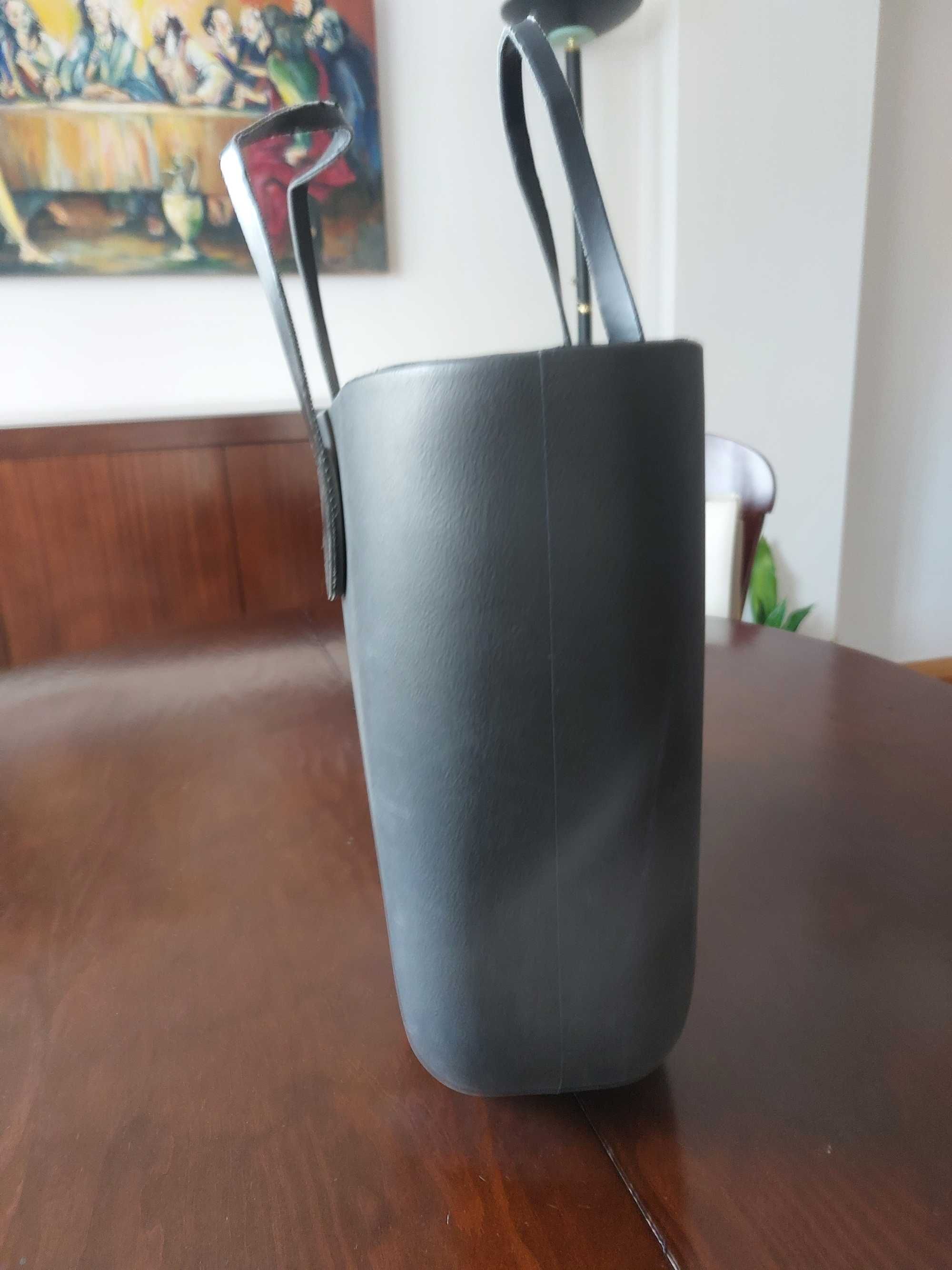 Mala O Bag preta