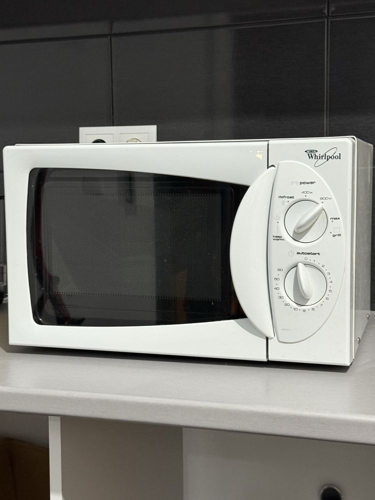 Microondas Whirlpool com grill