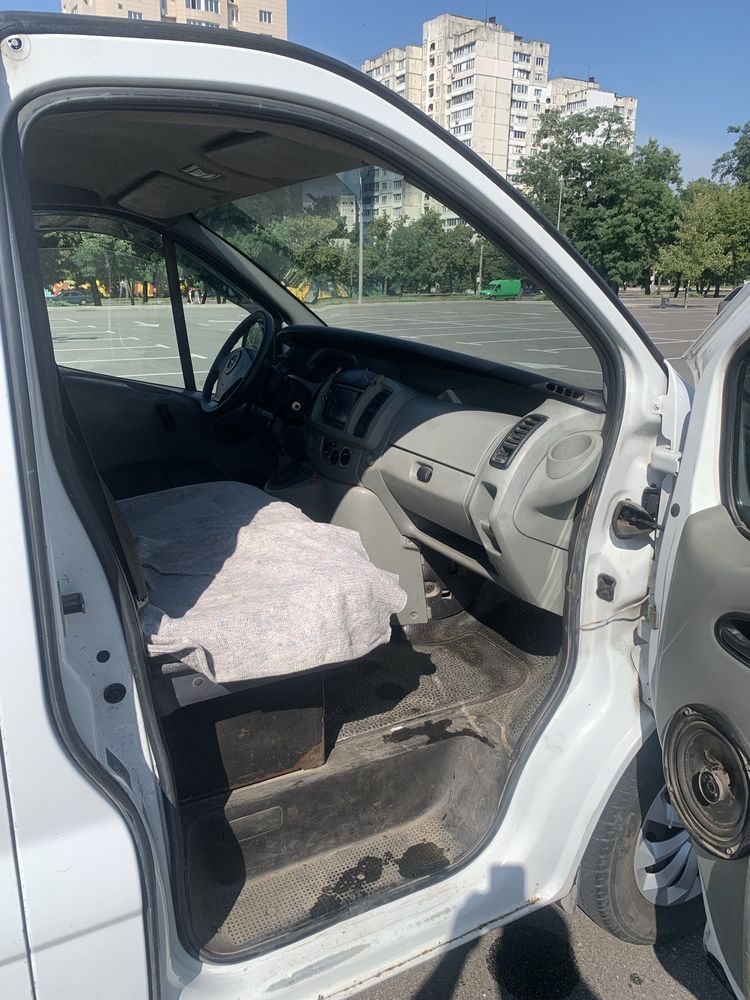 Opel Vivaro 2004Dizel