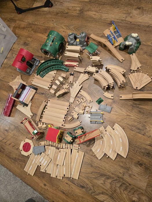 Ogromny zestaw torów kolejowych Brio