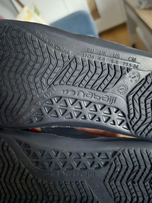 Klapki na basen  decathlon rozmiar 36/37