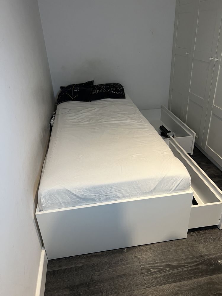 Łóżko 200x90 z szufladami na blumie, lakierowane białe półmat
