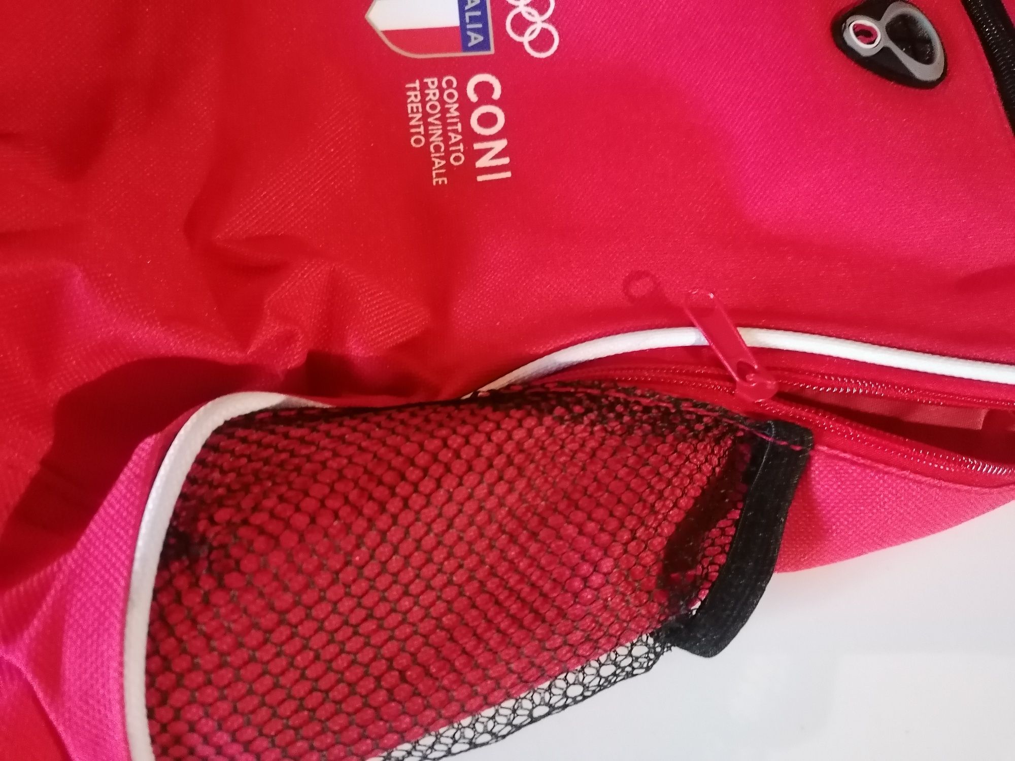 czerwony plecak na rower dziecięcy do  biegania nowy szkoły