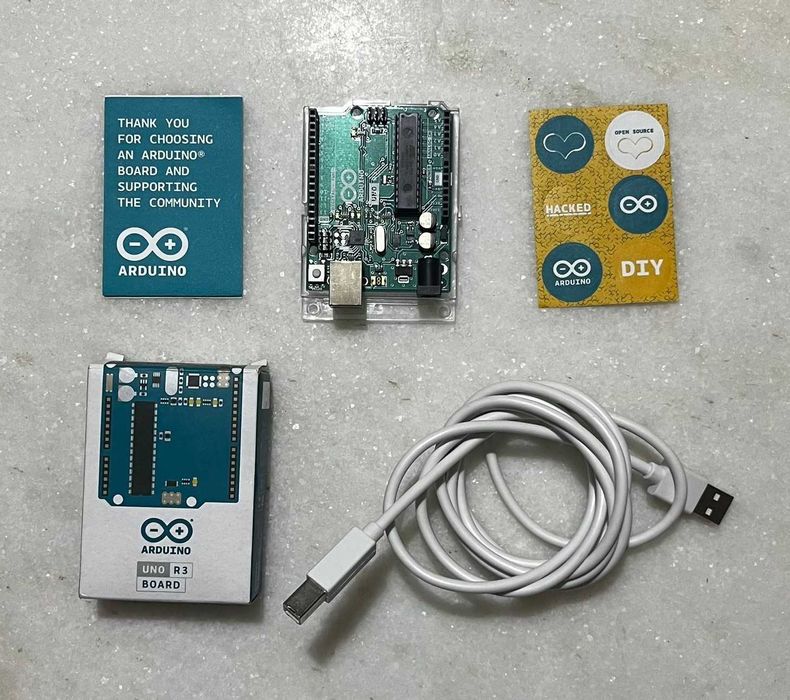 Arduino Uno R3 Board — Novo e Completo (com cabo USB)