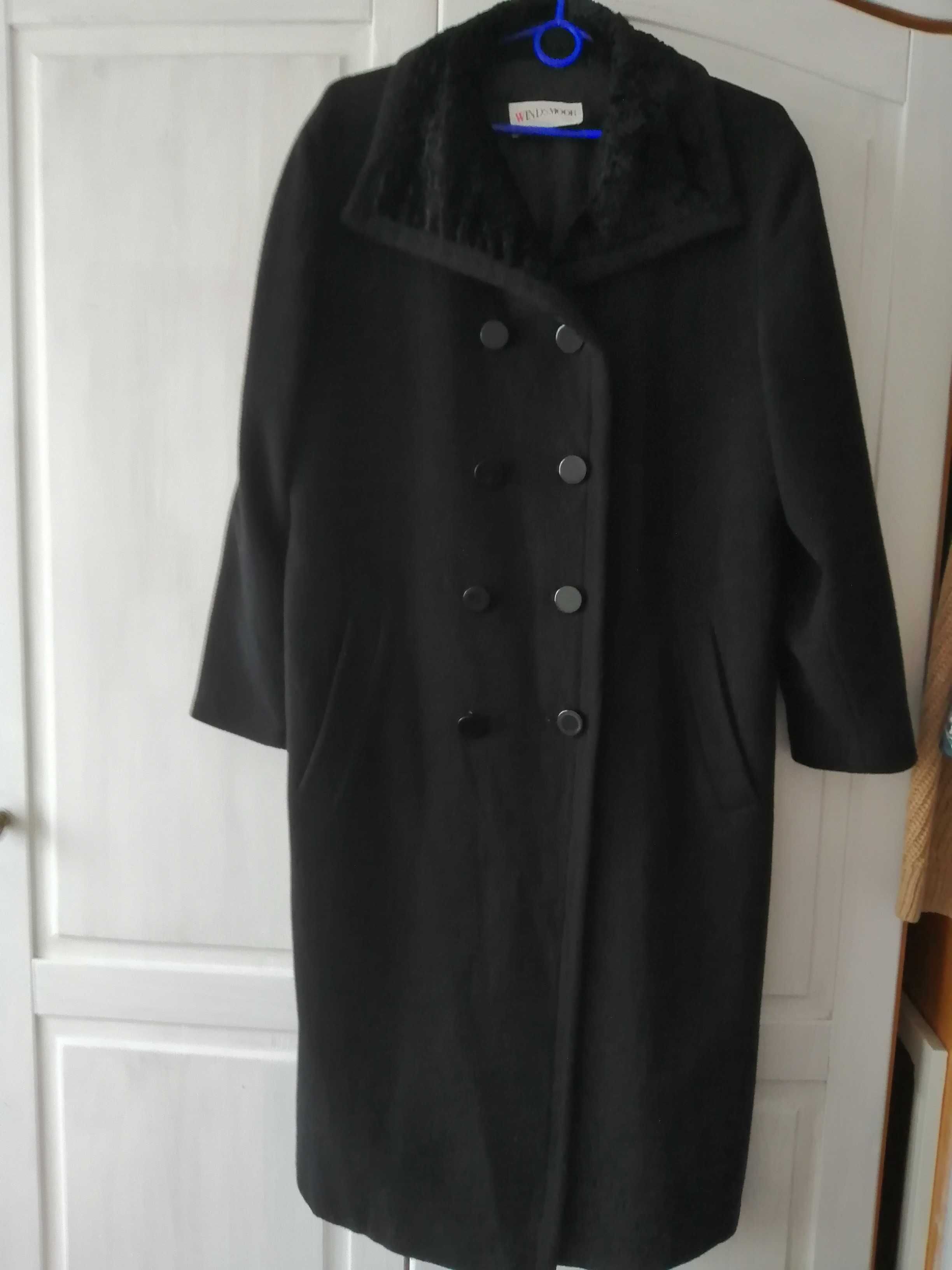 elegancki czarny damski płaszcz renomowanej marki Windsor U.K. r.40