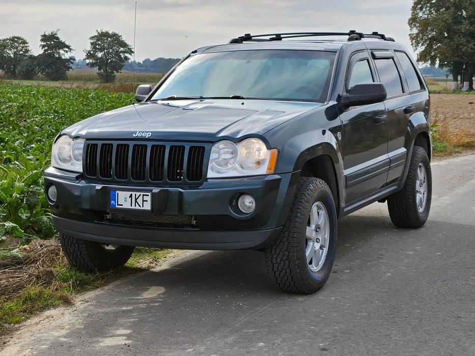 Jeep Grand Cherokee Jeep Grand Cherokee WK 4.7 V8 2005r – Lift 2”, opony AT