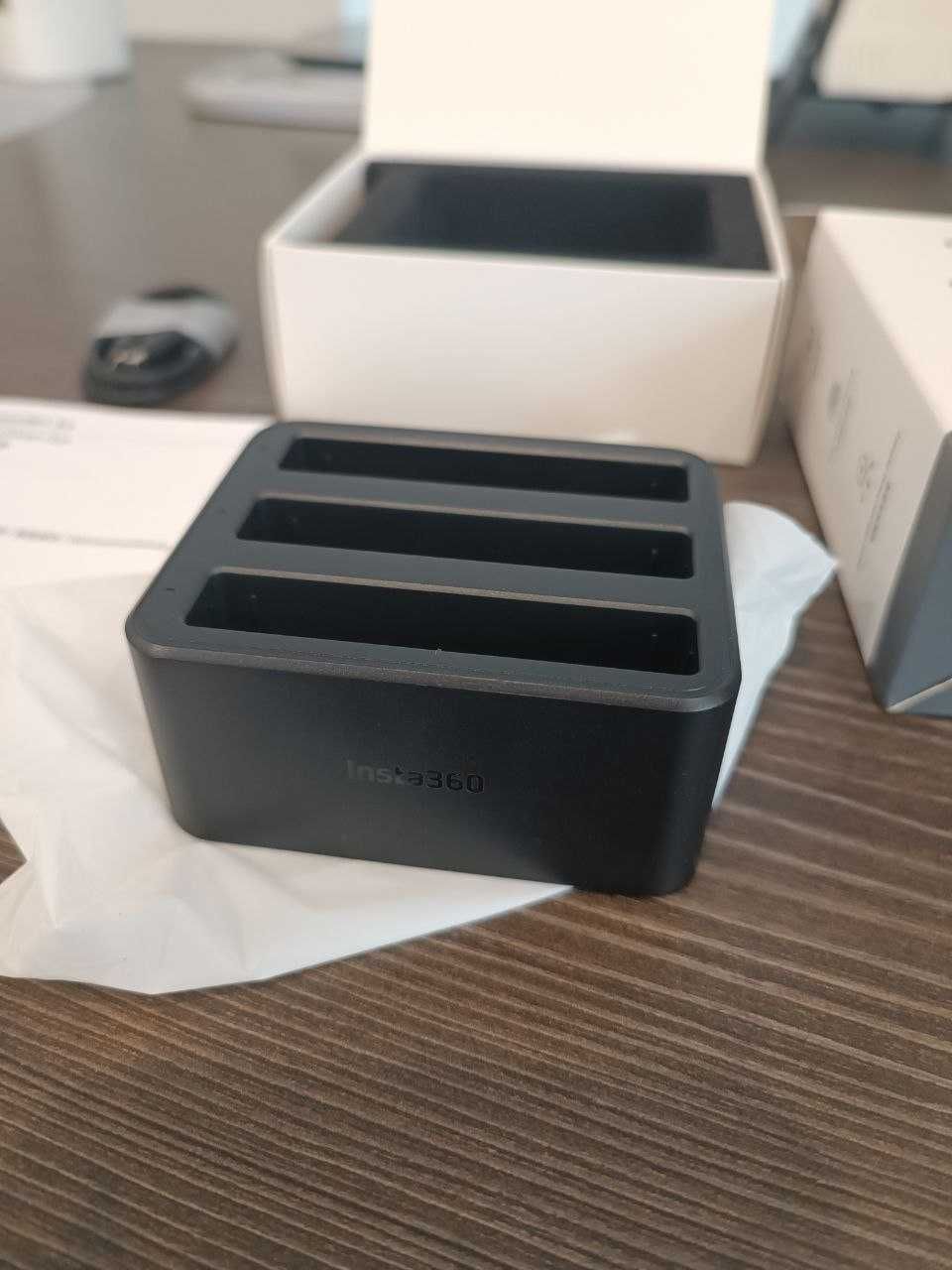 Insta360 X4 ORIGINAL Fast Charge Hub