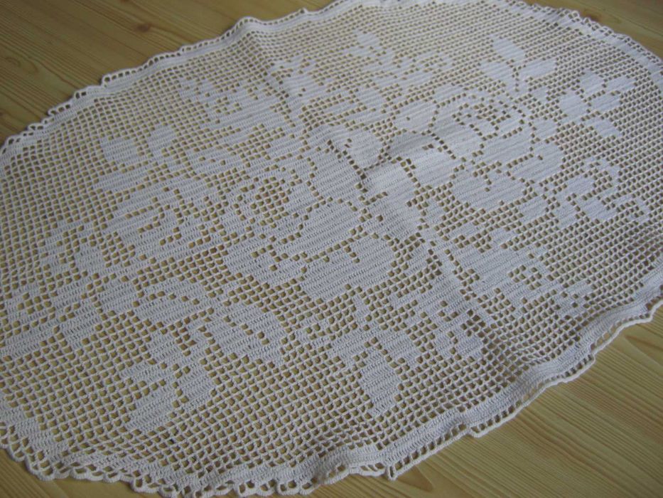 Rękodzieło erweta bieżnik szydełko kwiaty 50 / 77 cm