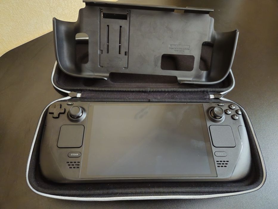 Steam Deck OLED 1TB + захисна накладка