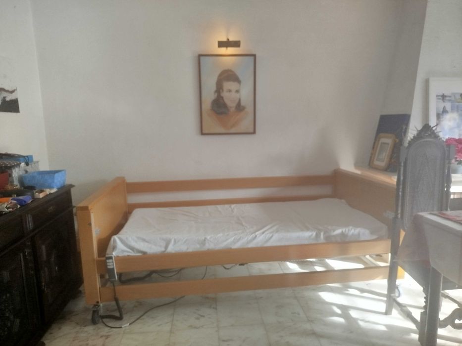 Cama articulada como nova