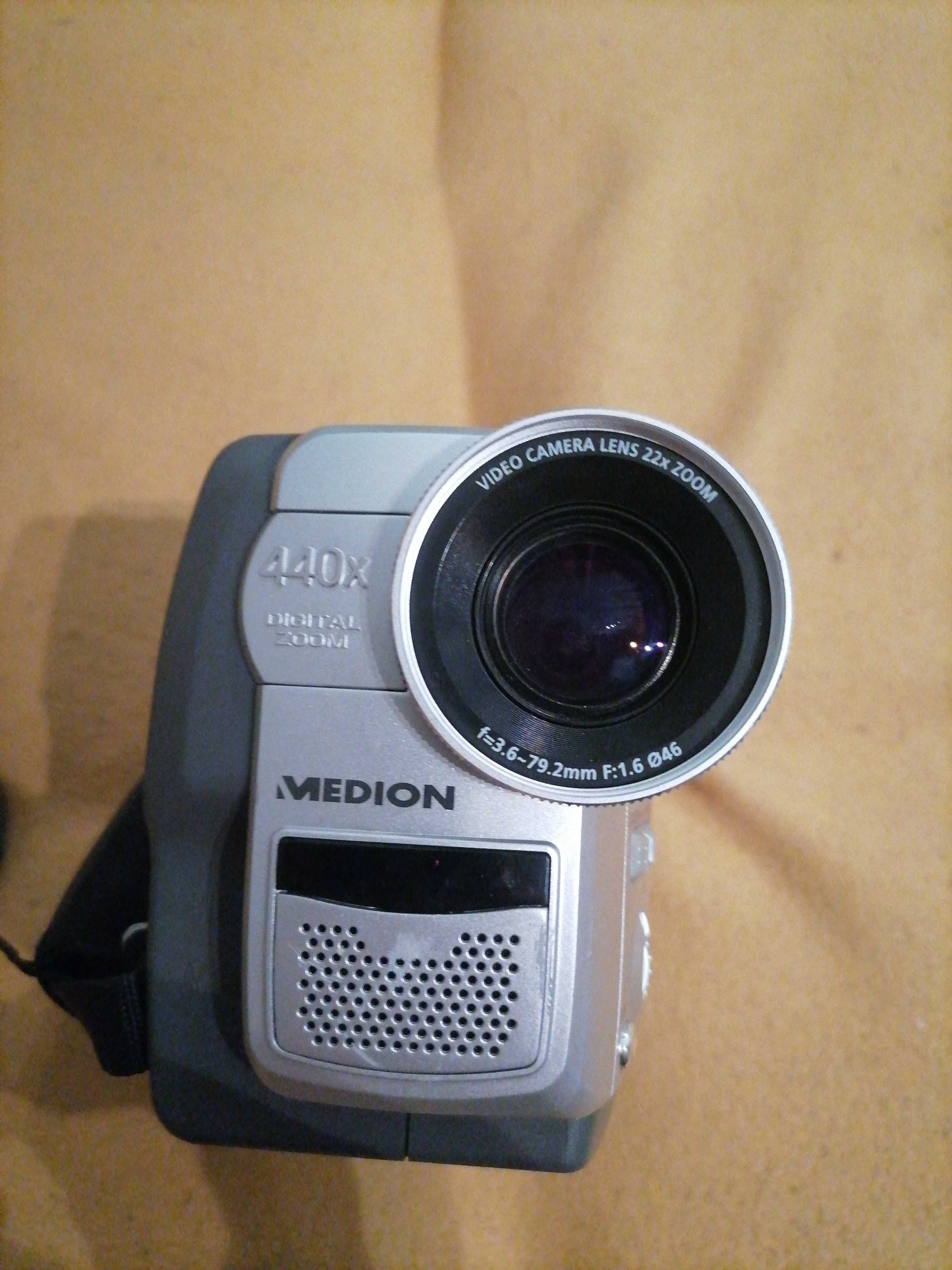 sprzedam kamerę medion MD 9014