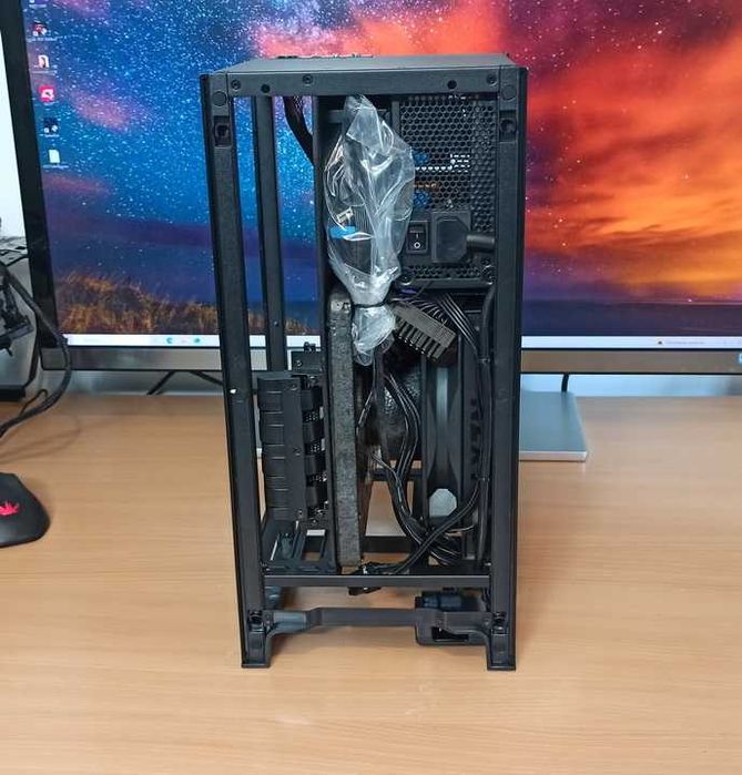 Obudowa NZXT H1 | Sprawna