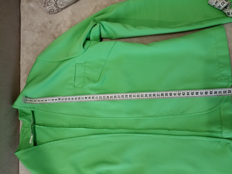 Стильний костюм в ідеальному стані