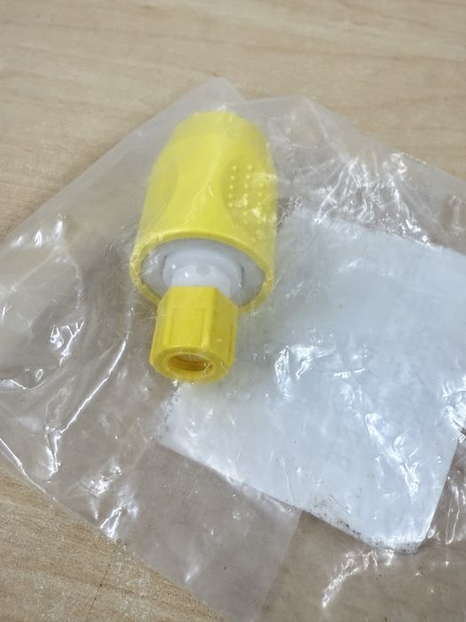 Wtyk gniazda szybkozłączka odkurzacza piorącego Karcher Puzzi 8/1 10/1