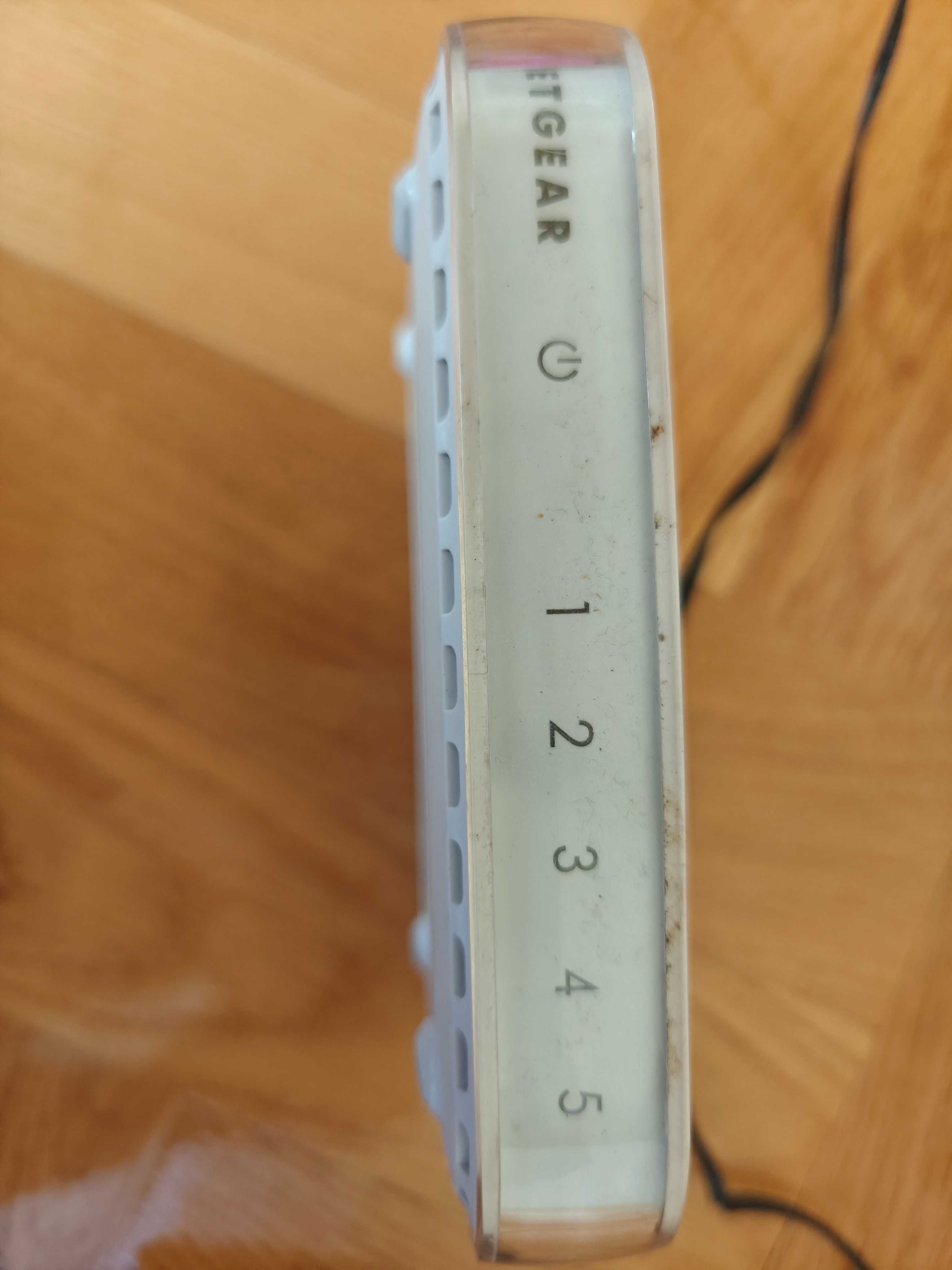 Netgear FS605 V3