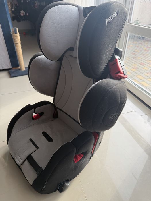 Автокресло RECARO