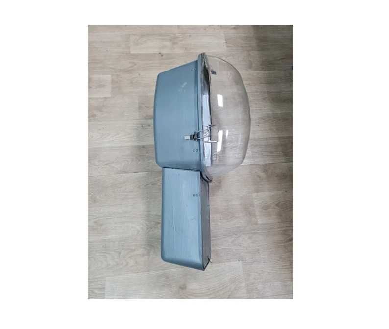 Lampa, oprawa uliczna OUS 150 po naprawie