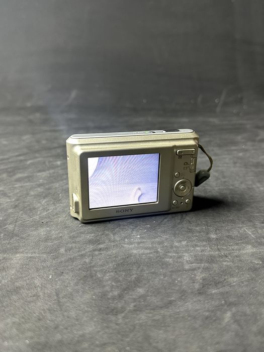 Цифровий фотоапарат. Стан як на фото повністю робочий. Повний комплект