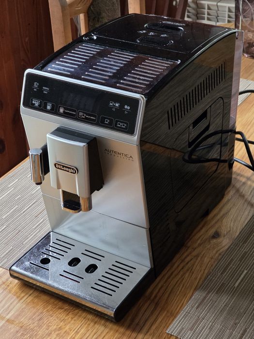 Кофемашина DeLonghi Autentica Cappuccino ETAM 29.660 SB