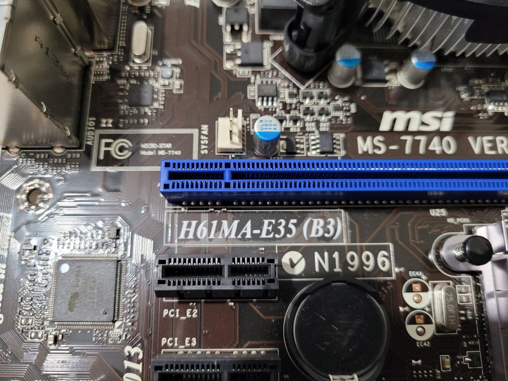 Материнская плата + процессор s1155 MB MSI H61MA-E35 (B3) + i3-2100