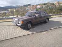 Mercedes-Benz 220D 1978 – Clássico em bom estado