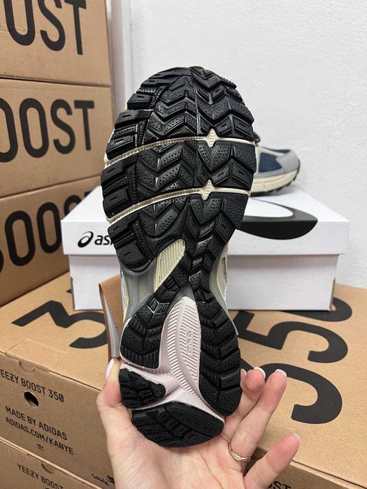 Asics Gel Kahana 8 grey (декілька розмірів)