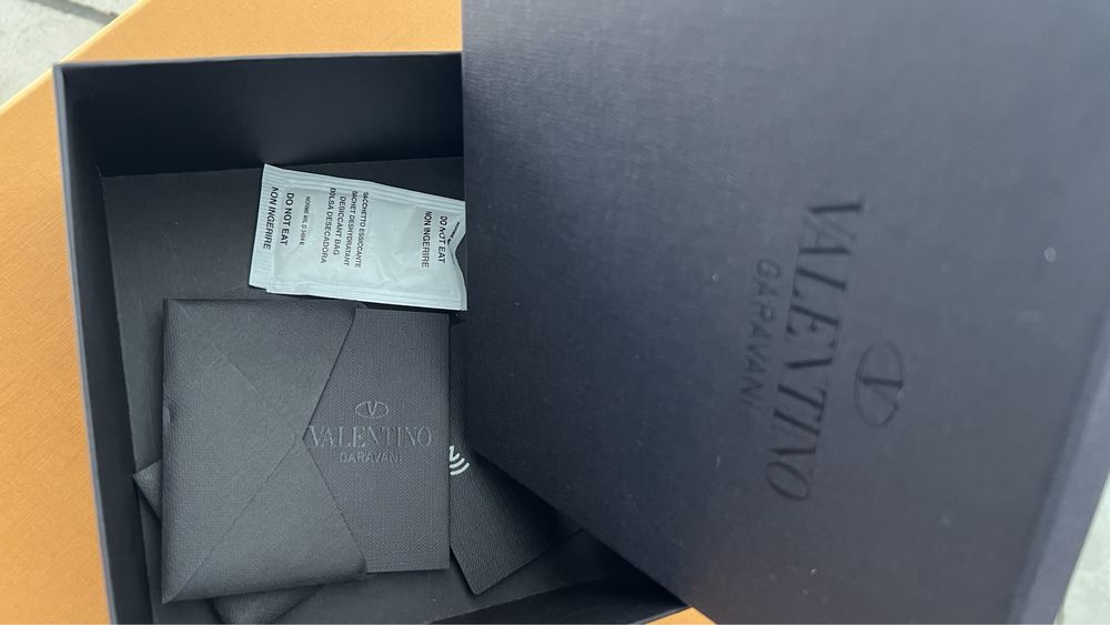 Conjunto VALENTINO Garavani  caixas