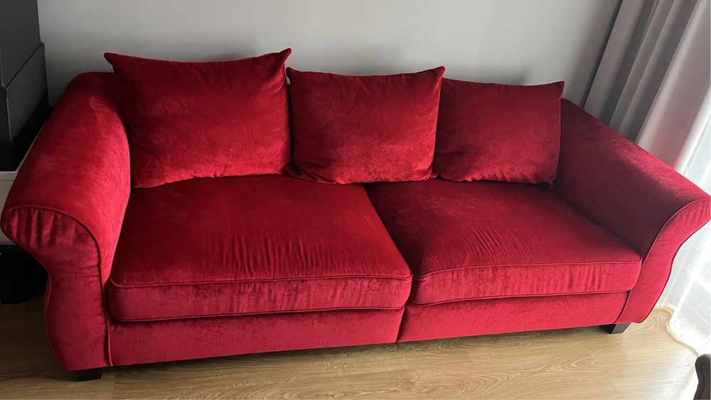 Sofa 3 osobowa z pufą czerwona
