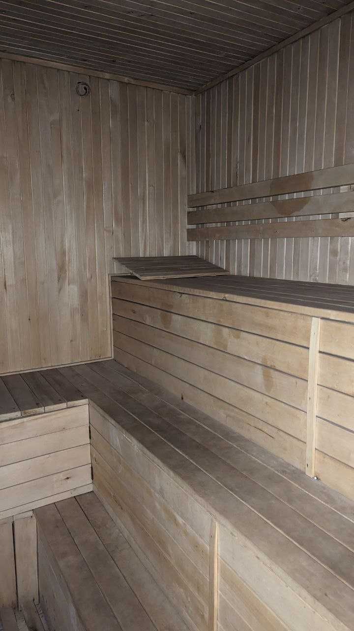 Продається добротний будинок в Центрі! Для великої родини