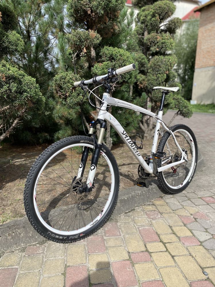 Велосипед Specialized Stumpjumper Expert 2010