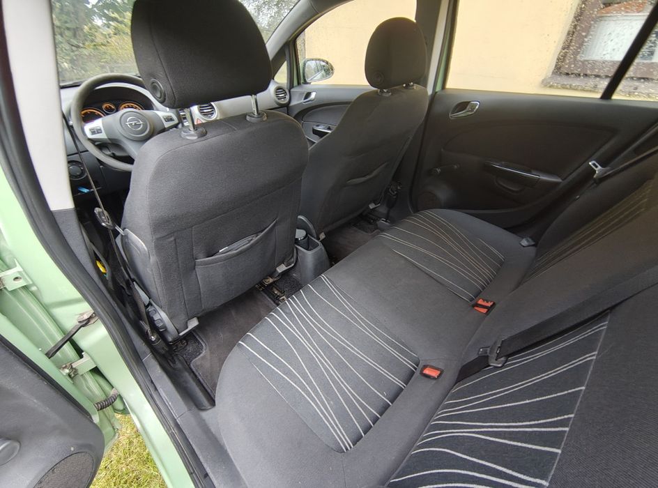 Opel Corsa D 2009r