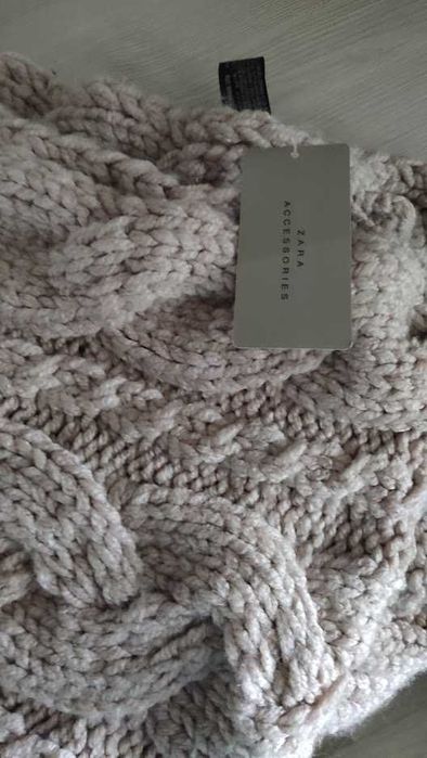 Обьемный шарф от Zara