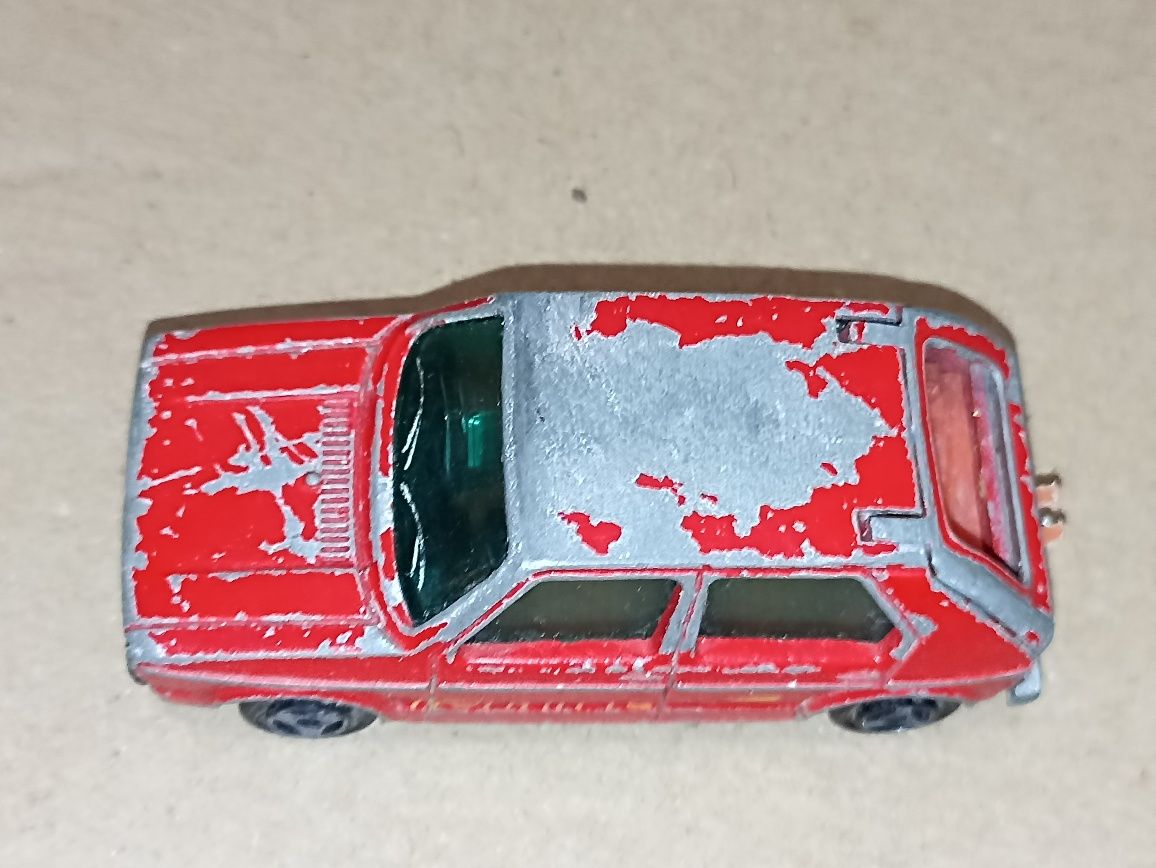 Bardzo stary model VW Golf l od Majorette