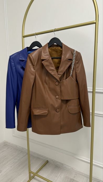 Жакет з екошкіри