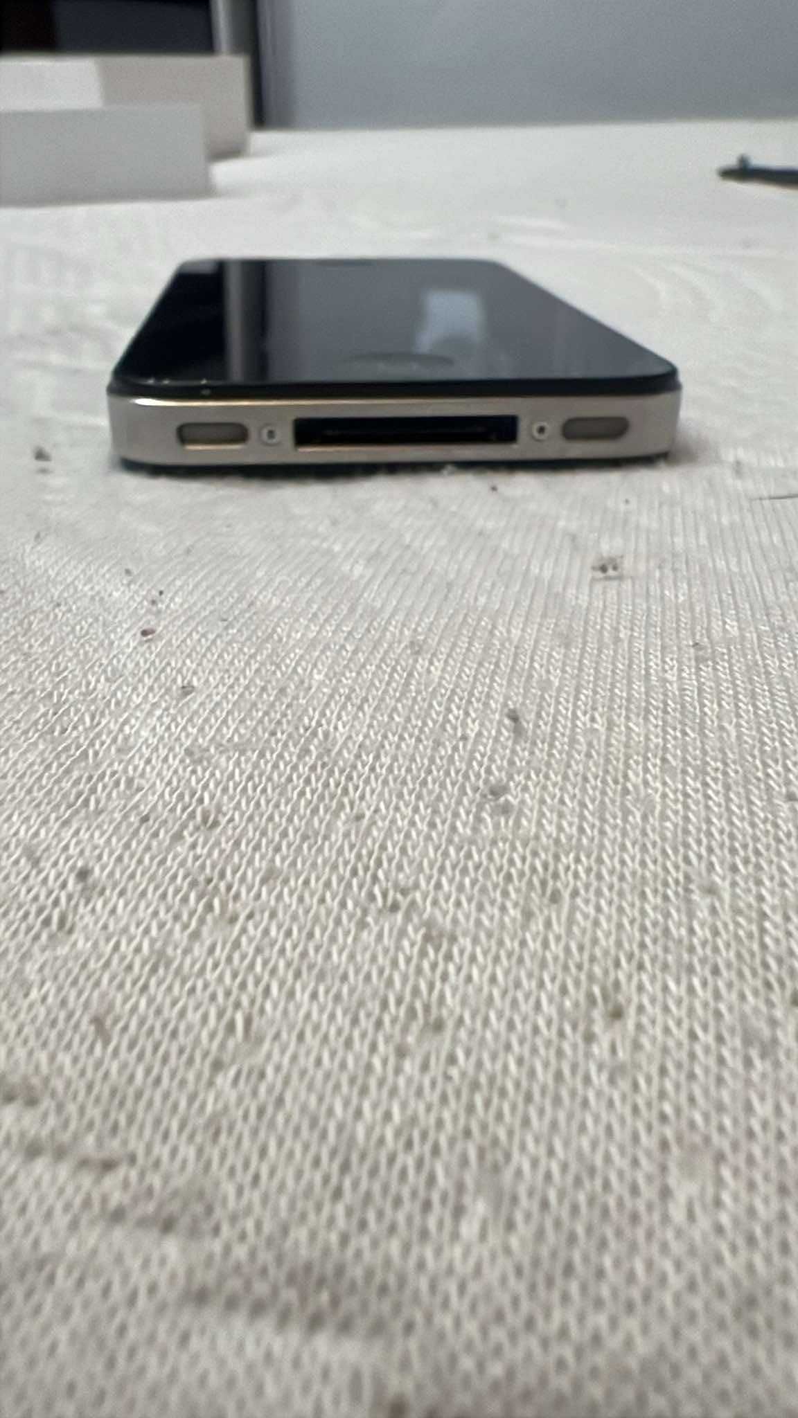 iPhone 4S Black 8GB