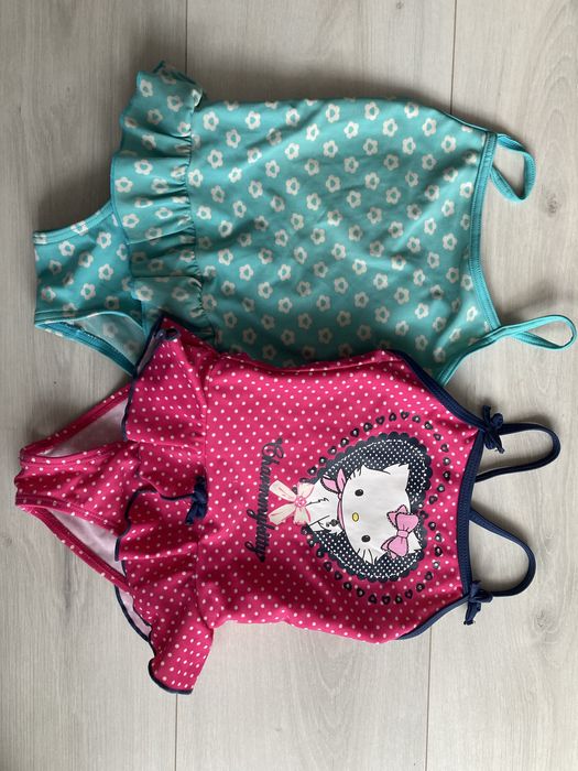 Dwa jednoczesciowe stroje kąpielowe rozmiar92/98