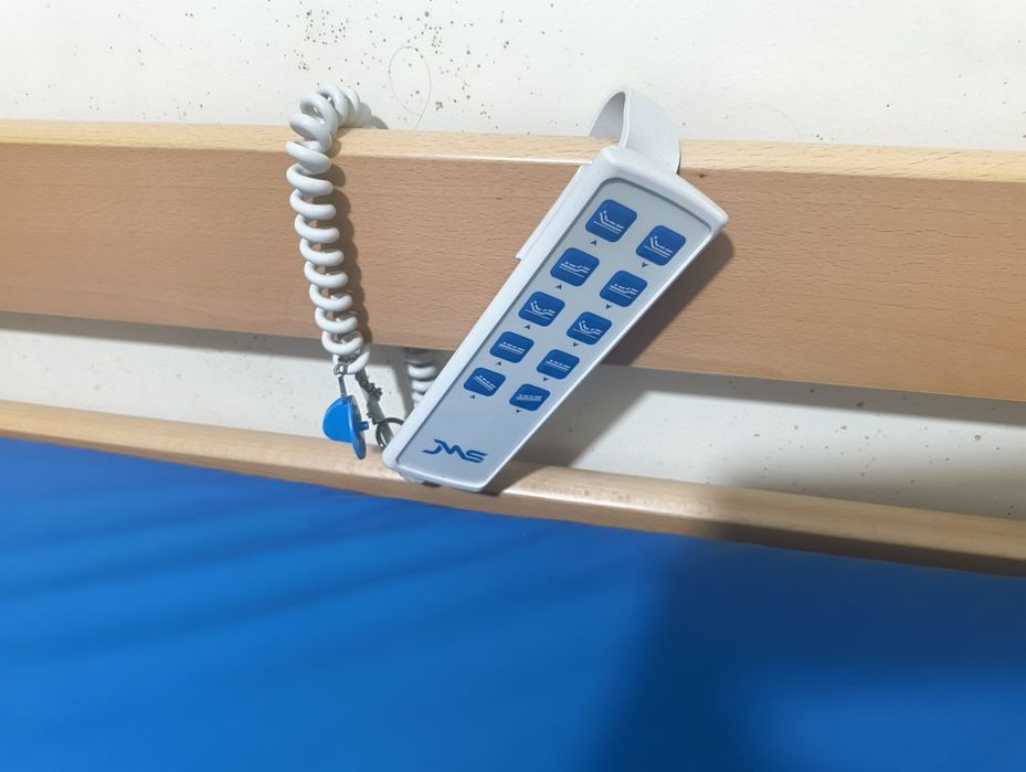 Cama Articulada Elétrica JMS,  Modelo Stella + colchão anti-escaras -