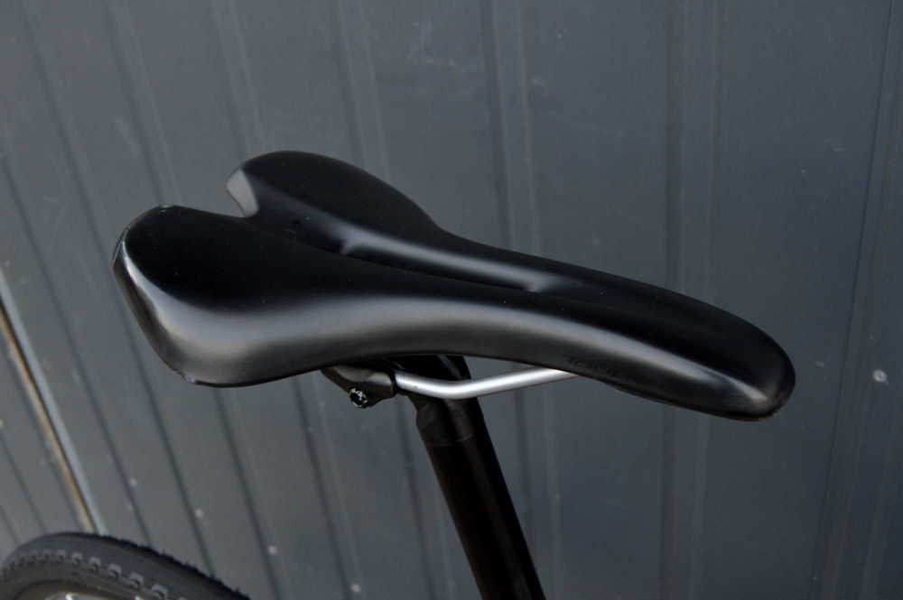 Komfortowy z amortyzatorem SPECIALIZED ROUBAIX 56 DISC GRX 105 szosa