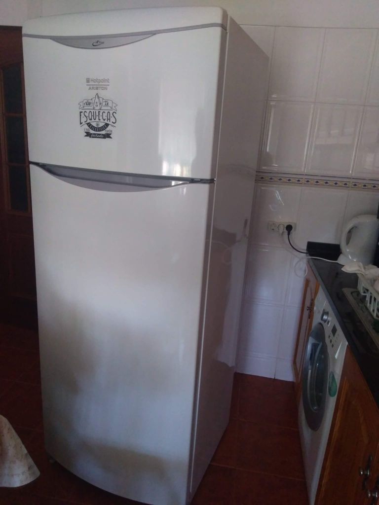 Frigorífico HOTPOINT