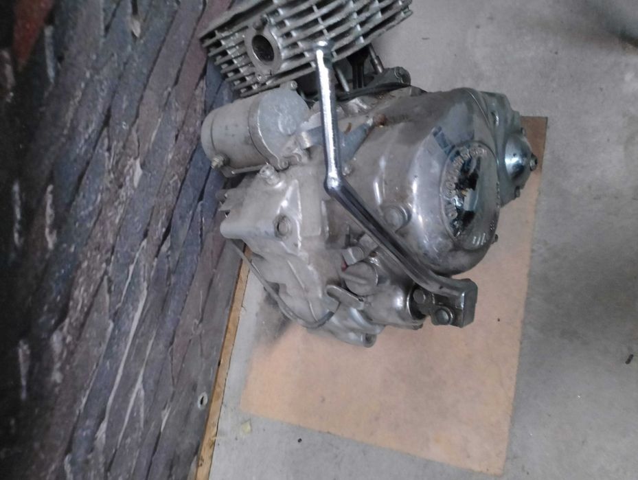 Daelim Daystar .VT.125.czesci silnika .Inne