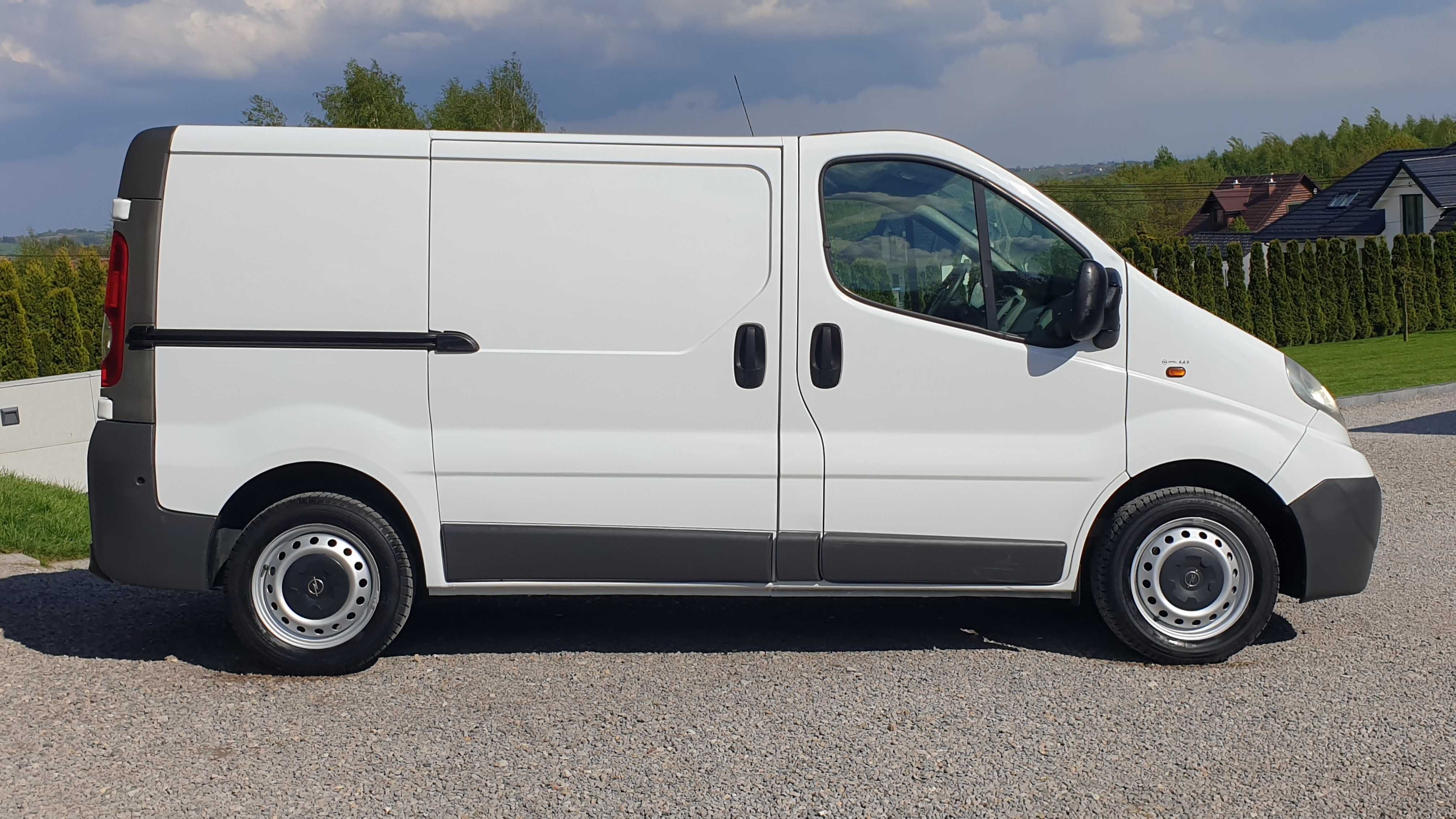 OPEL Vivaro 2,0 klima Stan PERFECT!