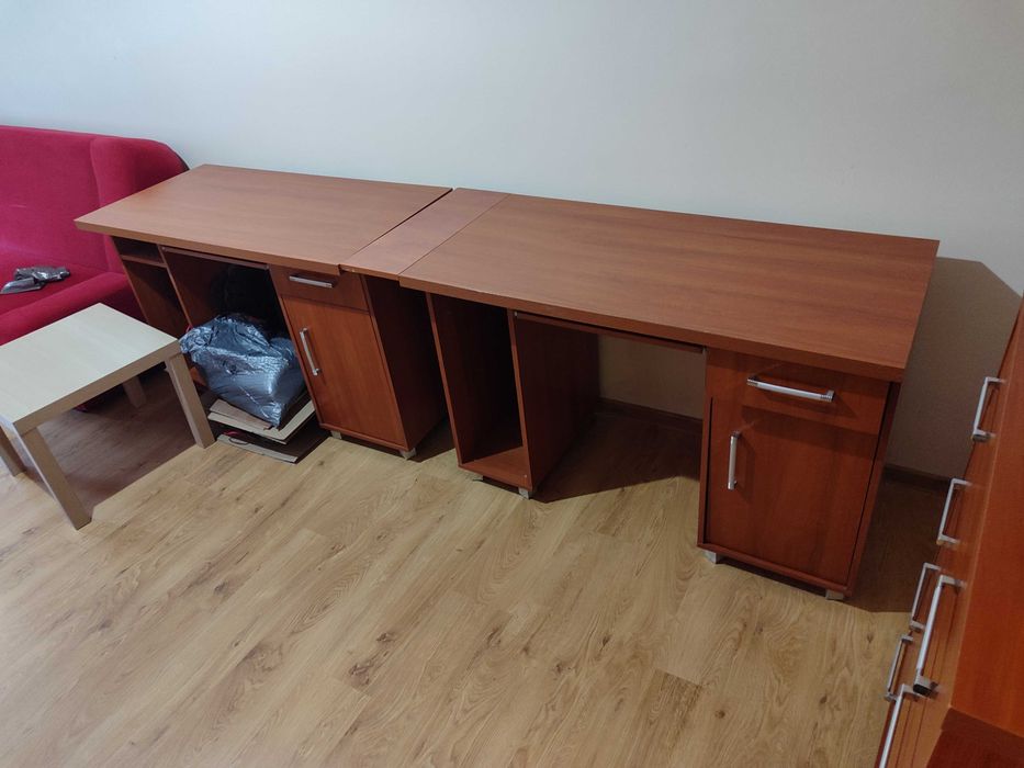 Zestaw mebli firmy Bodzio - dla pary/ pracowników/ studentów.