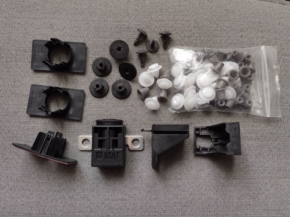 Audi Q5 80A Заглушка бампера кришка омивача фар