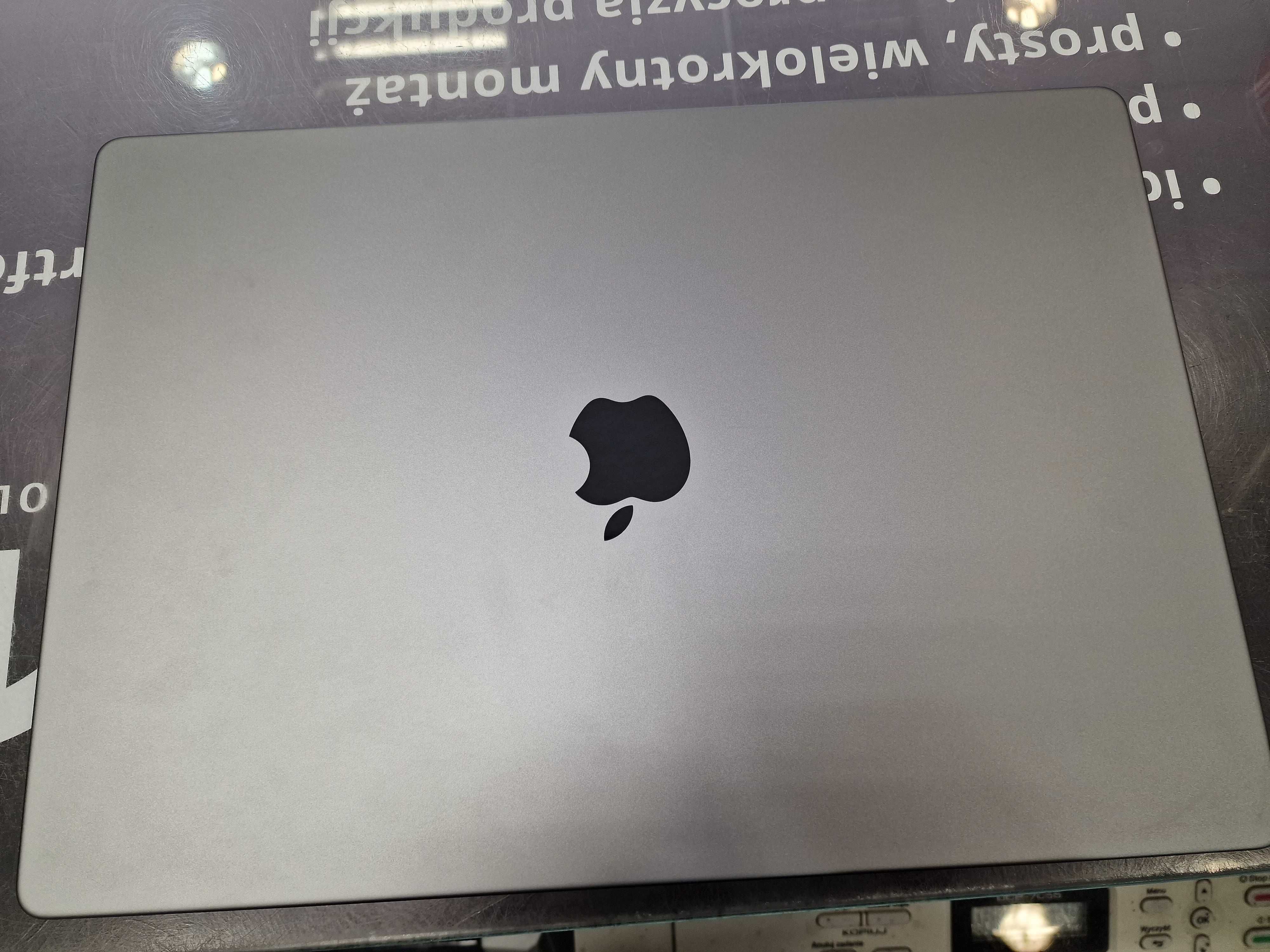 Macbook PRO 16 2021/ M1 PRO/ 16GB/ 500GB/ 9 cykli/ Grade A/ 3456x2234