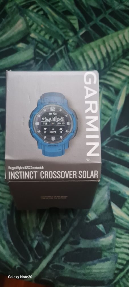 Garmin instinct crossover solar