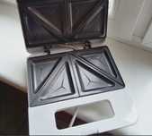 Opiekacz do kanapek sandwich maker biały 1000W