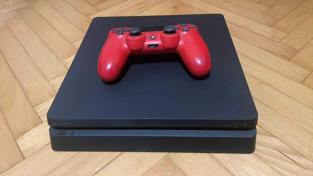 Konsola PS4 Slim 1TB + PAD