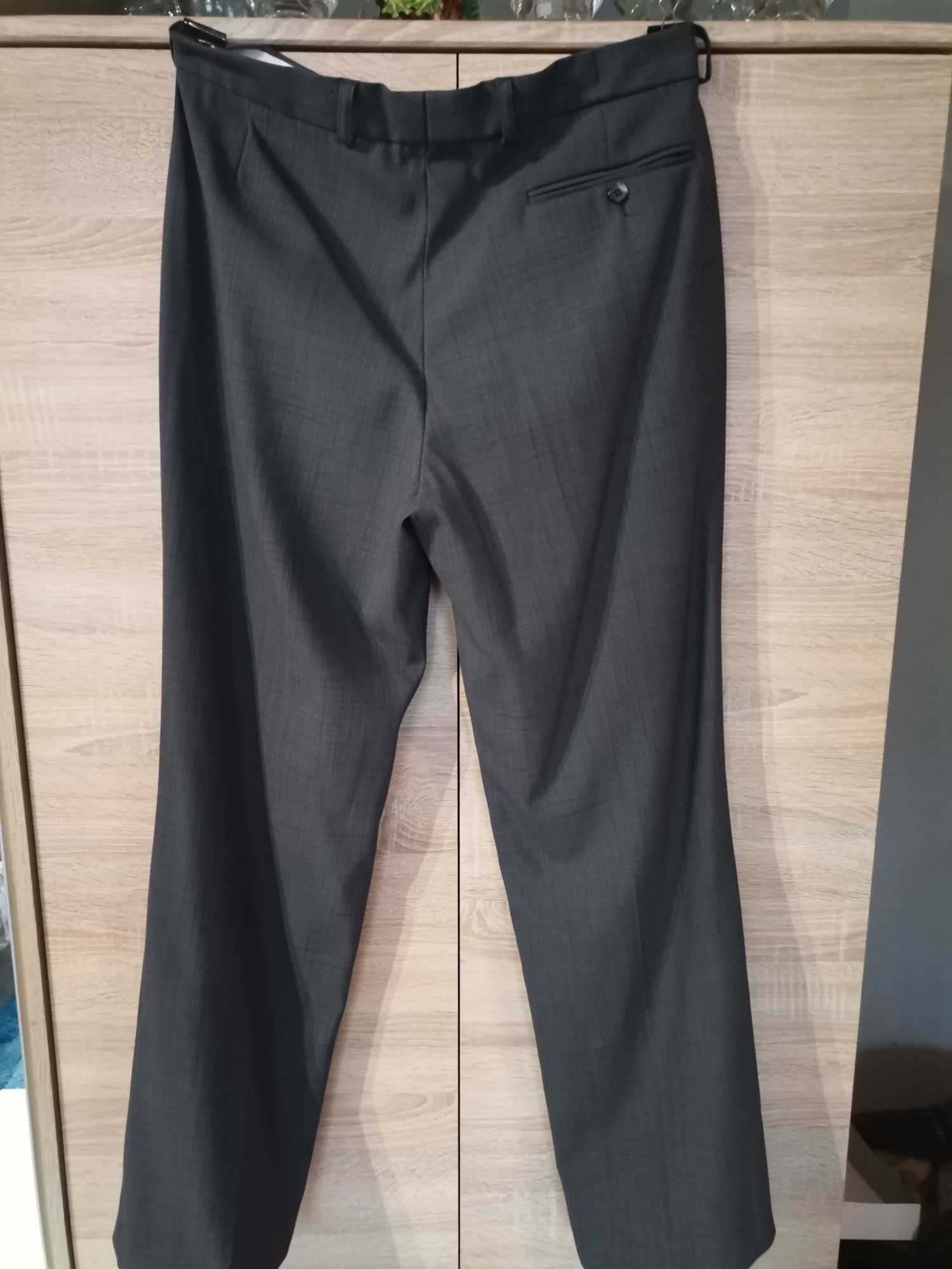 Garnitur męski jak nowy roz. L - XL