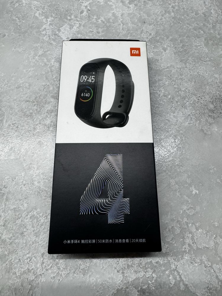 Фитнес браслет Mi Band 4 Xiaomi